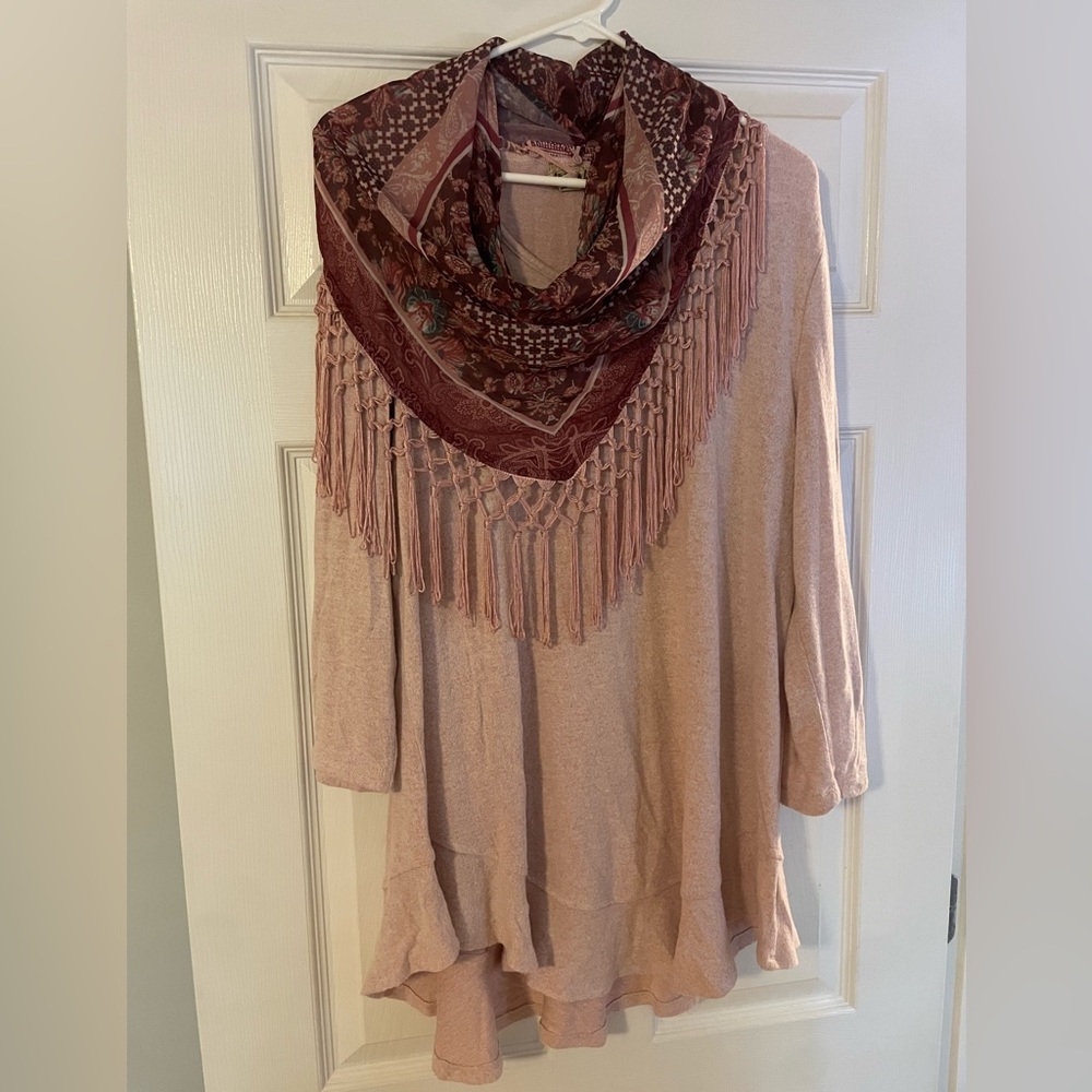 Beautiful blush tunic with scarf